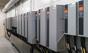 UPS battery chargers application - mcc semi - 500x300